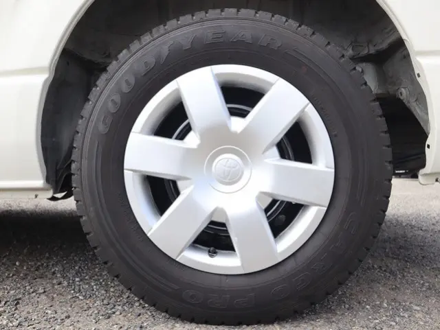 トヨタ ハイエース 3BA-TRH214W(2WD)の写真22