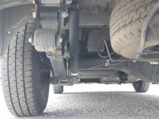 トヨタ ハイエース 3BA-TRH214W(2WD)の写真23