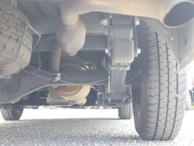 トヨタ ハイエース 3BA-TRH214W(2WD)の写真24