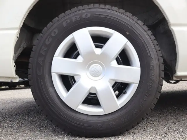 トヨタ ハイエース 3BA-TRH214W(2WD)の写真25