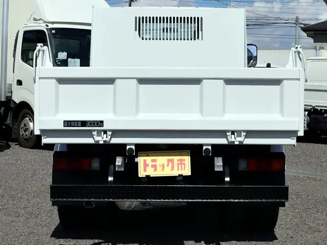 三菱 キャンター TPG-FBA60(2WD)の写真6