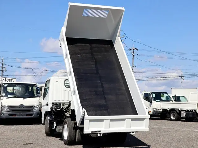 三菱 キャンター TPG-FBA60(2WD)の写真11
