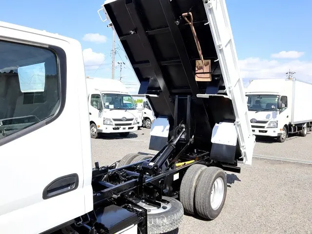 三菱 キャンター TPG-FBA60(2WD)の写真13