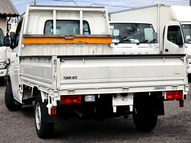 トヨタ タウンエーストラック DBF-S402U(2WD)の写真2