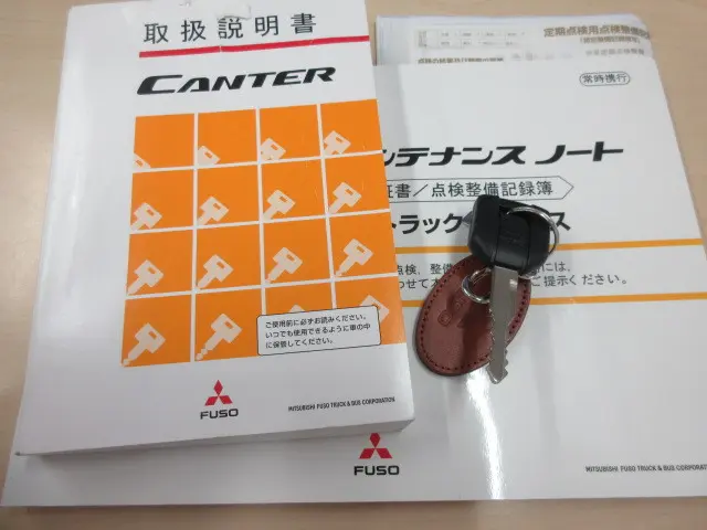 三菱 キャンター 2PG-FEAV0(2WD)の写真5
