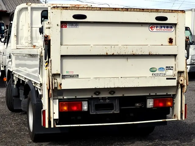 トヨタ ダイナ TPG-XZU605(2WD)の写真2