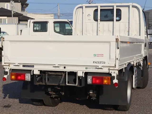 トヨタ ダイナ 2RG-XZU605(2WD)の写真2