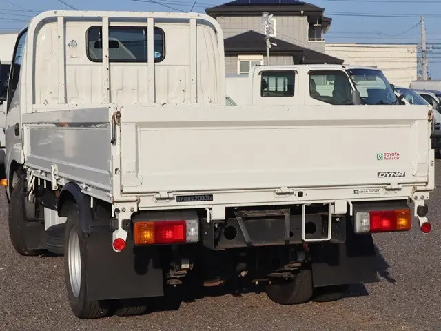トヨタ ダイナ 2RG-XZU605(2WD)の写真3