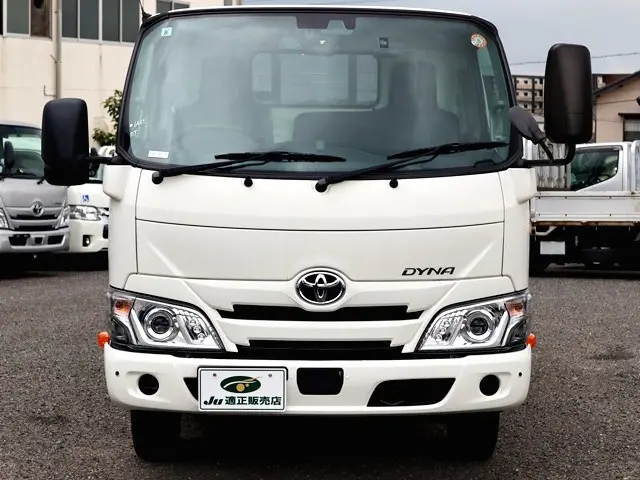 トヨタ ダイナ 2RG-XZU605(2WD)の写真3