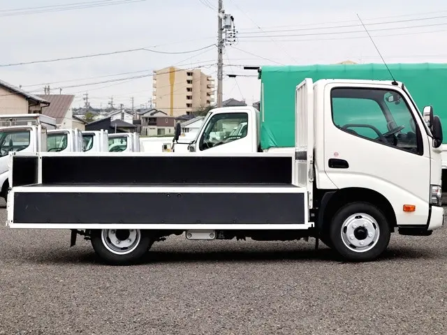 トヨタ ダイナ 2RG-XZU605(2WD)の写真10