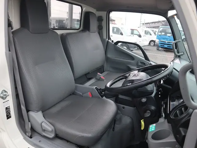トヨタ ダイナ 2RG-XZU605(2WD)の写真32