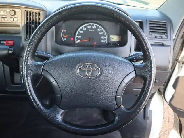 トヨタ タウンエーストラック DBF-S402U(2WD)の写真4