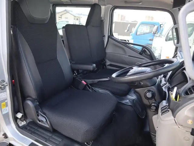 三菱 キャンター 2RG-FBA20(2WD)の写真29