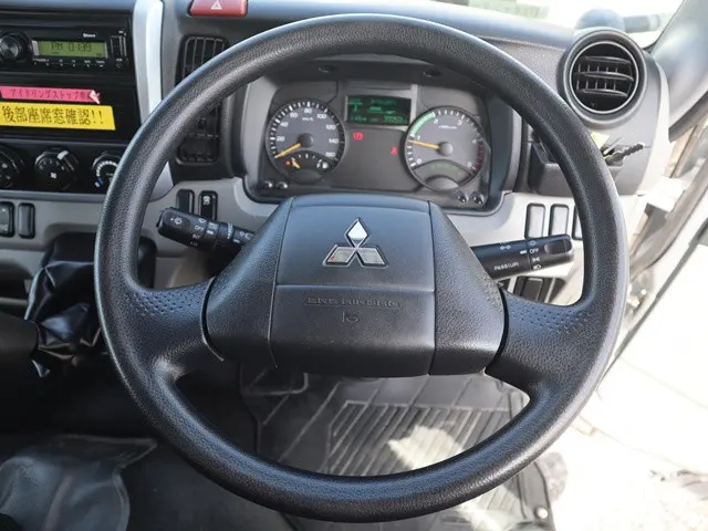 三菱 キャンター 2RG-FBA20(2WD)の写真37