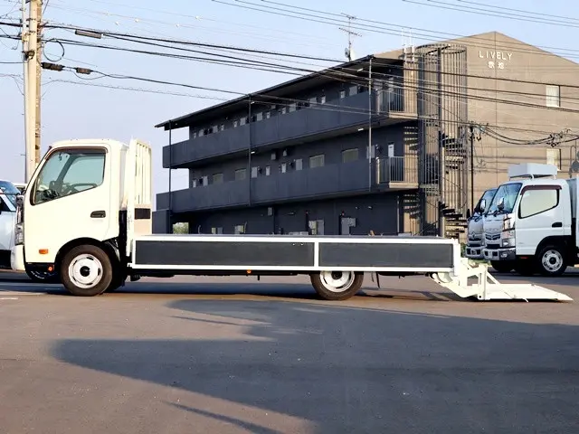 日野 デュトロ TPG-XZU710M(2WD)の写真13