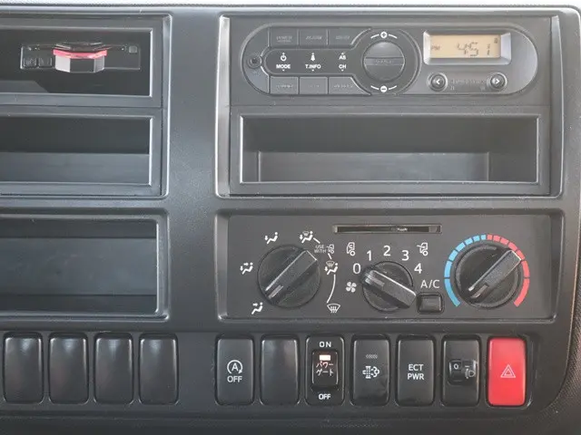 日野 デュトロ TPG-XZU710M(2WD)の写真36