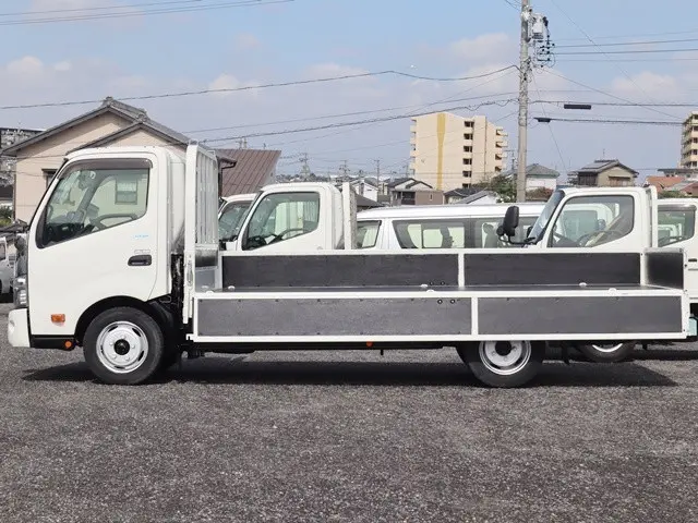 日野 デュトロ TPG-XZU710M(2WD)の写真13