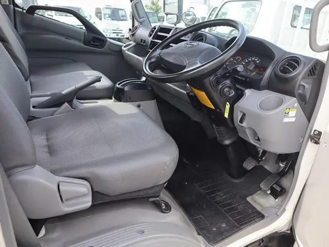 日野 デュトロ TPG-XZU710M(2WD)の写真30