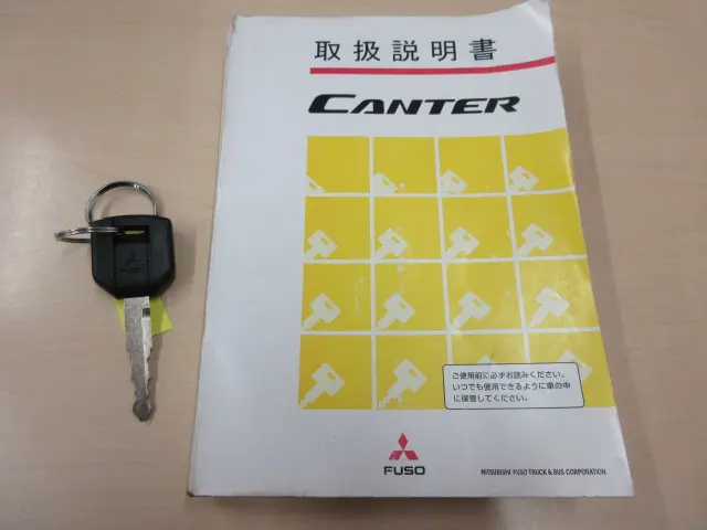 三菱 キャンター 2RG-FBA20(2WD)の写真5