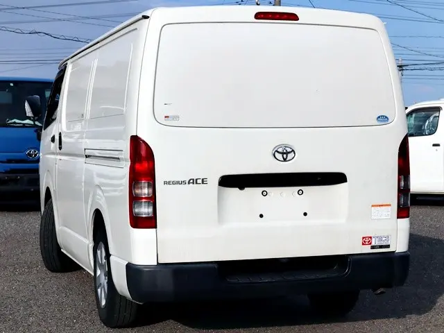 トヨタ その他(トヨタ) CBF-TRH200V(2WD)の写真2