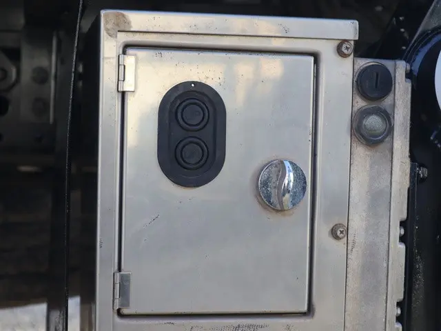三菱 キャンター TPG-FEB50(2WD)の写真14