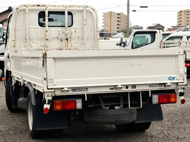 トヨタ ダイナ 2RG-XZU605(2WD)の写真2