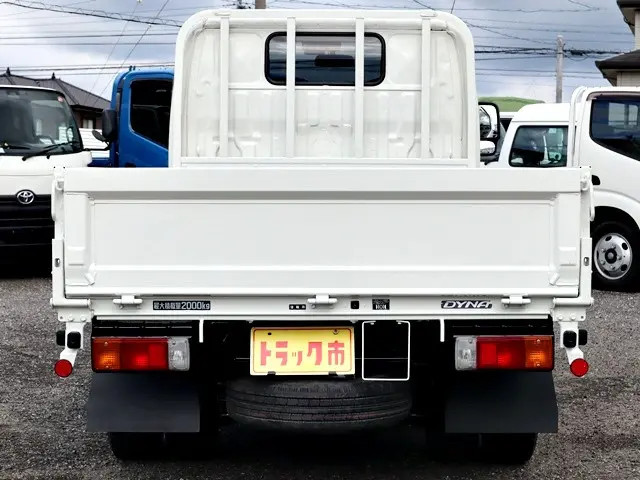 トヨタ ダイナ 2RG-XZU605(2WD)の写真6