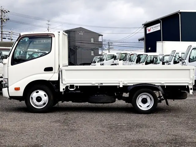 トヨタ ダイナ 2RG-XZU605(2WD)の写真9