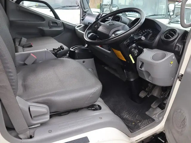 トヨタ ダイナ 2RG-XZU605(2WD)の写真32