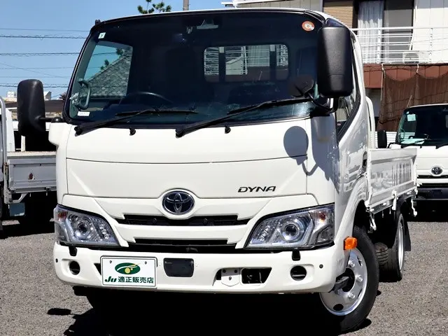 トヨタ ダイナ 2RG-XZU605(2WD)の写真2
