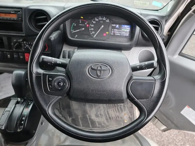 トヨタ ダイナ 2RG-XZU605(2WD)の写真4