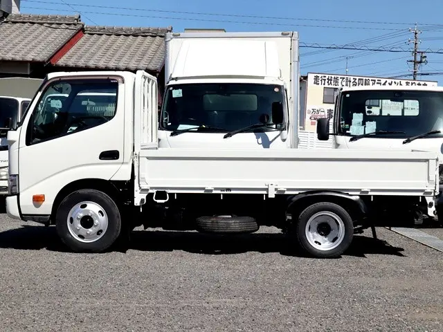 トヨタ ダイナ 2RG-XZU605(2WD)の写真9