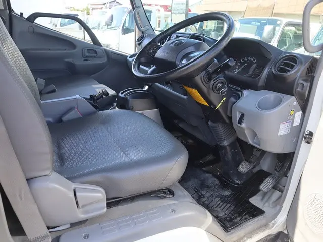 トヨタ ダイナ 2RG-XZU605(2WD)の写真32