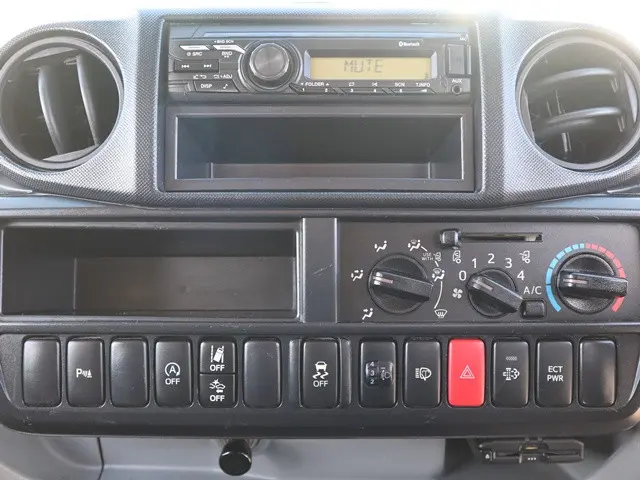 トヨタ ダイナ 2RG-XZU605(2WD)の写真38