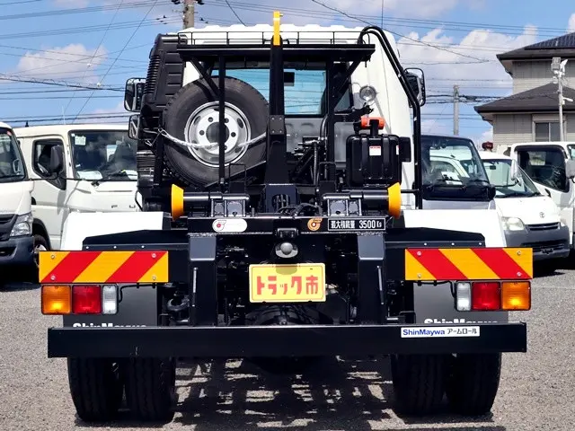 三菱 ファイター 2KG-FK72F(2WD)の写真6