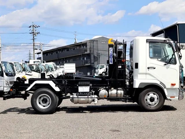 三菱 ファイター 2KG-FK72F(2WD)の写真8