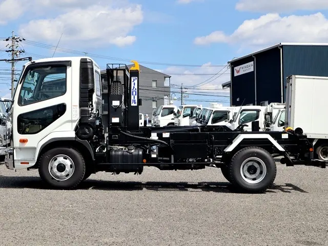 三菱 ファイター 2KG-FK72F(2WD)の写真9