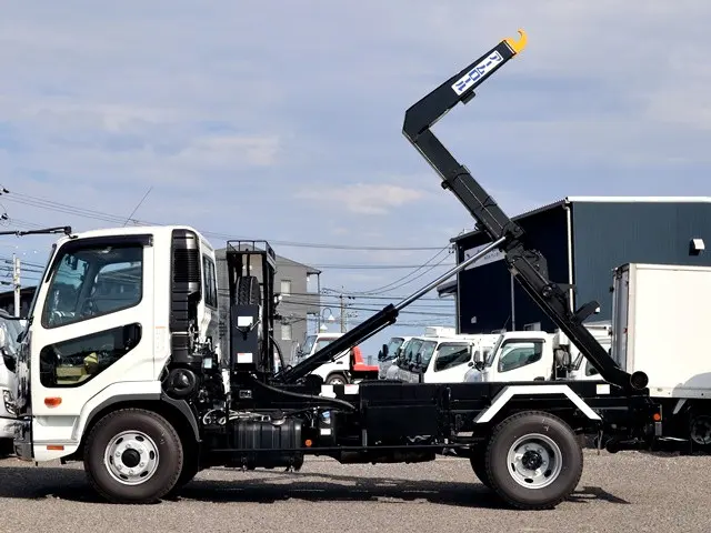 三菱 ファイター 2KG-FK72F(2WD)の写真19