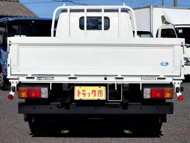 トヨタ ダイナ 2RG-XZU655(2WD)の写真6