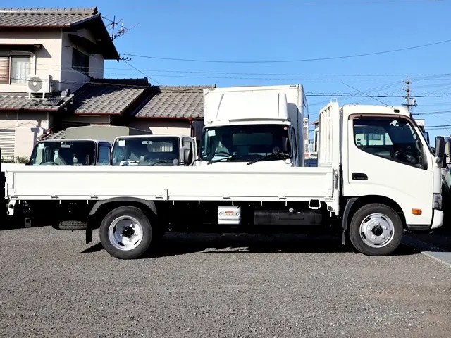 トヨタ ダイナ 2RG-XZU655(2WD)の写真8