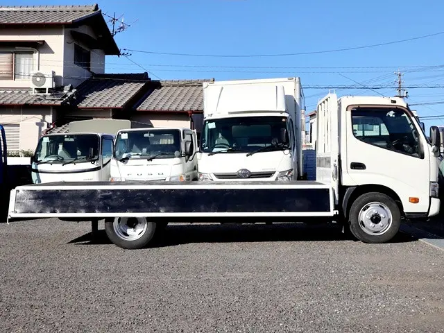 トヨタ ダイナ 2RG-XZU655(2WD)の写真10