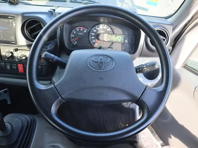 トヨタ ダイナ QDF-KDY221(2WD)の写真4