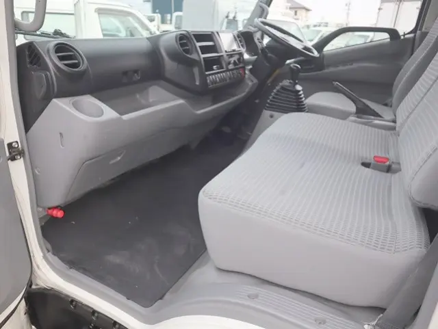 トヨタ トヨエース TKG-XZU710(2WD)の写真32
