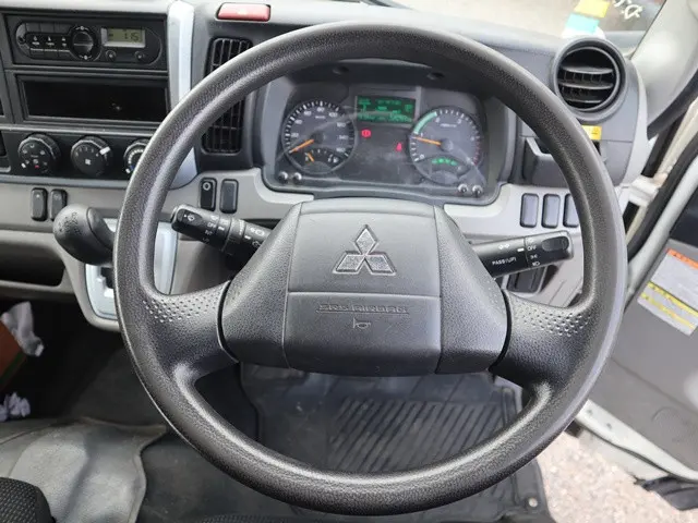 三菱 キャンター TPG-FBA20(2WD)の写真4