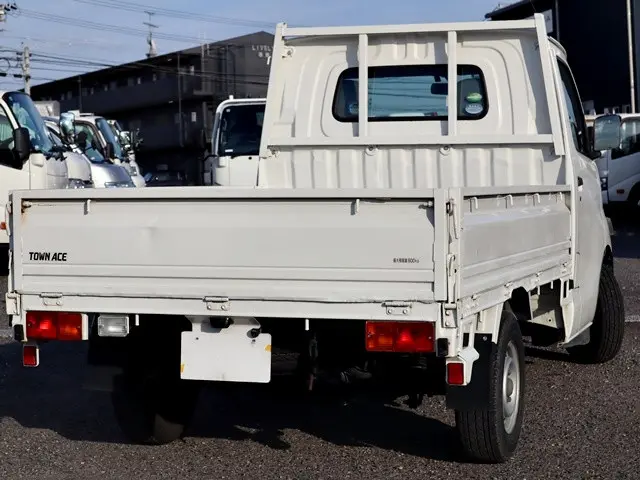 トヨタ タウンエーストラック DBF-S402U(2WD)の写真3