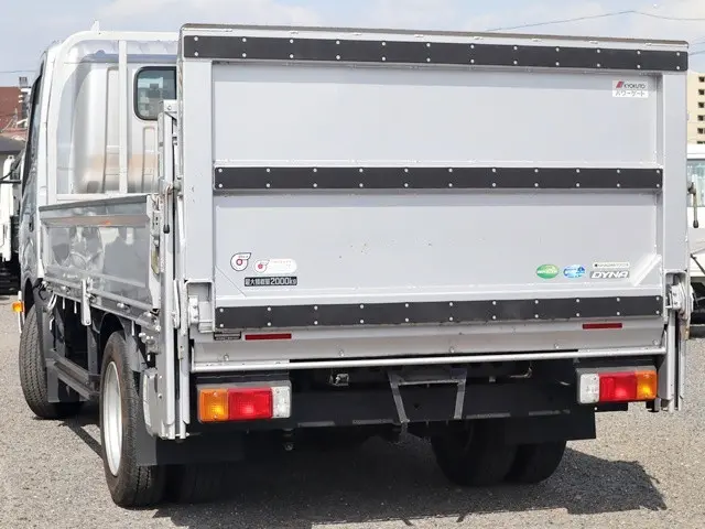 トヨタ ダイナ 2RG-XZU700(2WD)の写真2
