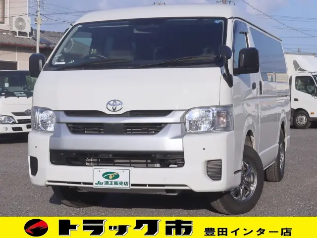 トヨタ ハイエース 3BA-TRH219W(4WD)の写真1