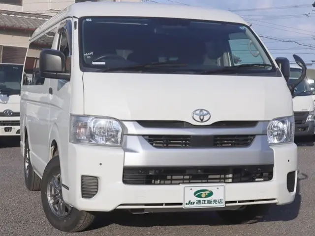 トヨタ ハイエース 3BA-TRH219W(4WD)の写真4