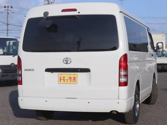 トヨタ ハイエース 3BA-TRH219W(4WD)の写真5