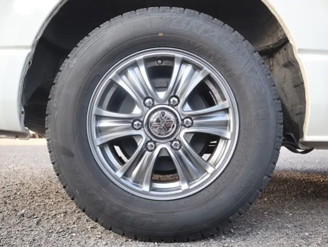 トヨタ ハイエース 3BA-TRH219W(4WD)の写真26